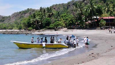 Taxi Boat Montezuma